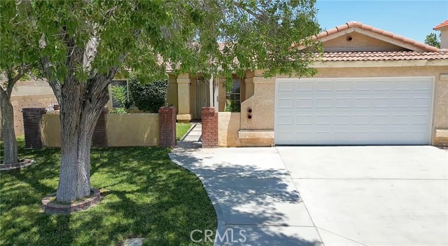 43930 11th E Street, Lancaster CA: https://media.crmls.org/medias/07bcba42-5b8f-4c6b-91c3-f39504b3f807.jpg