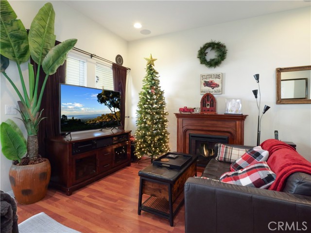 Detail Gallery Image 4 of 23 For 1323 Post Ave #K,  Torrance,  CA 90501 - 2 Beds | 1/1 Baths