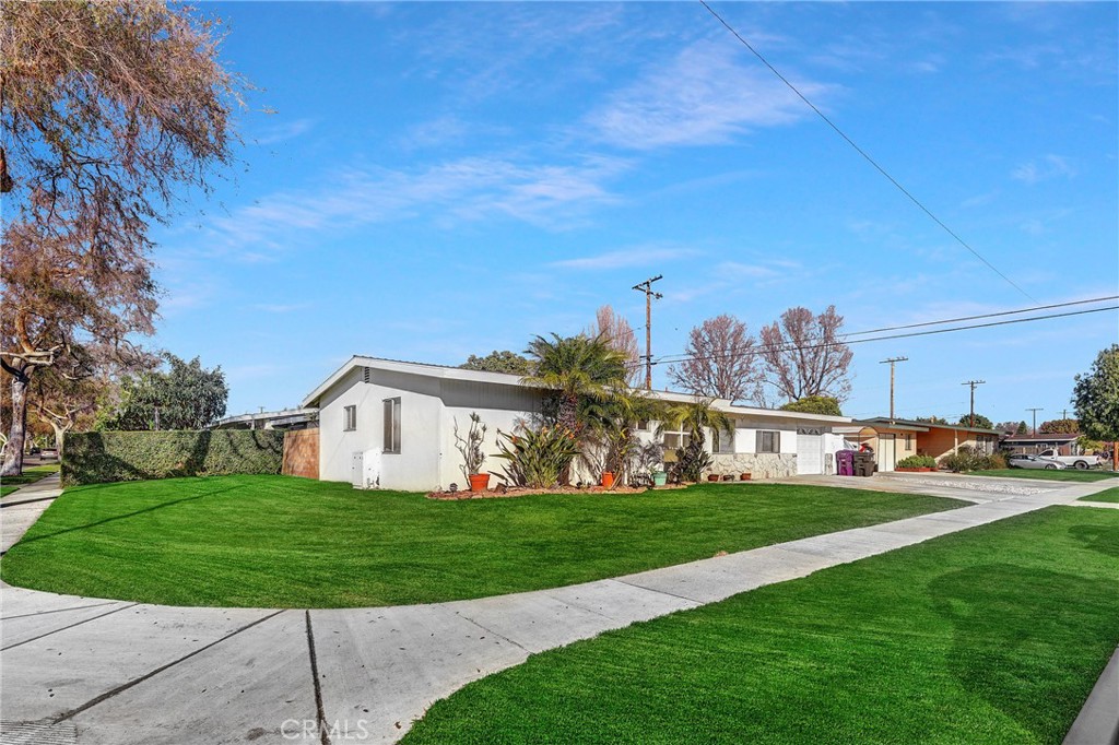 1329 Stevely Avenue, Long Beach, CA 90815