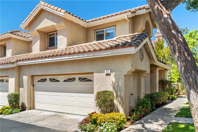 215 Encantado, Rancho Santa Margarita CA: https://media.crmls.org/medias/07bd883d-3d4f-4a56-9c21-c1c75579ef51.jpg