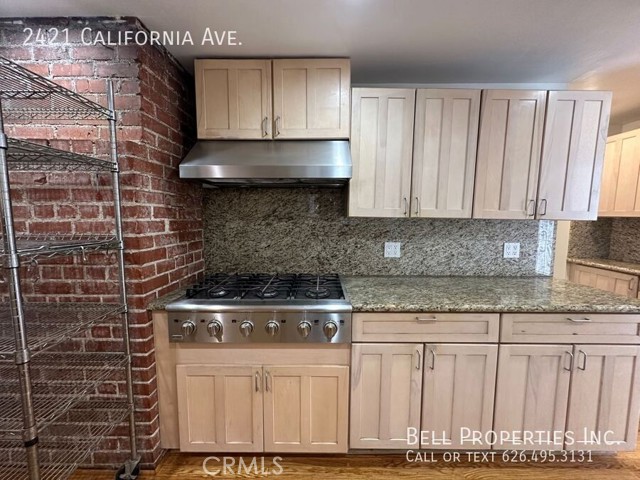 Detail Gallery Image 14 of 44 For 2421 California Ave, Santa Monica,  CA 90403 - 3 Beds | 3 Baths