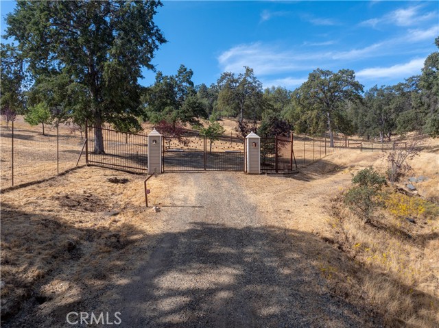 Detail Gallery Image 9 of 41 For 5309 Allred Rd, Mariposa,  CA 95338 - 3 Beds | 2 Baths