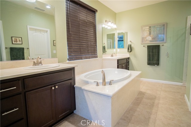 Detail Gallery Image 28 of 39 For 2208 Snowy Egret St, Modesto,  CA 95355 - 5 Beds | 4 Baths