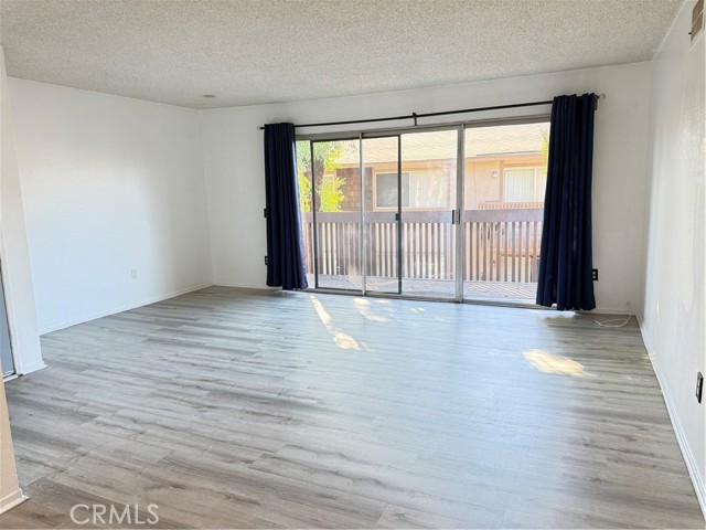 Detail Gallery Image 2 of 12 For 1056 Cabrillo Park Dr #G,  Santa Ana,  CA 92701 - 2 Beds | 1 Baths