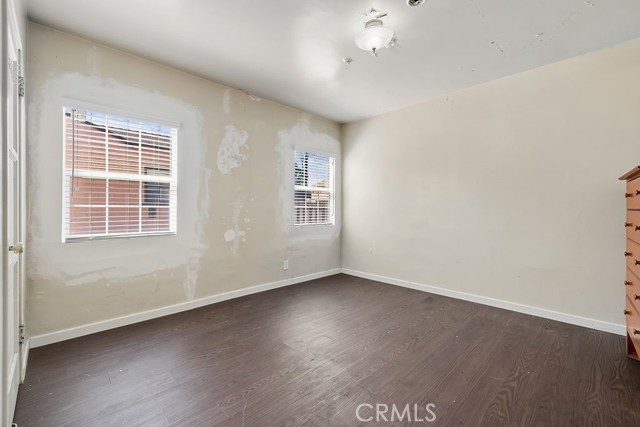 Detail Gallery Image 14 of 38 For 2027 W 93rd, Los Angeles,  CA 90047 - 3 Beds | 3 Baths