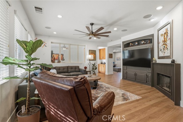 Detail Gallery Image 8 of 67 For 12343 Black Horse, Corona,  CA 91752 - 3 Beds | 3 Baths