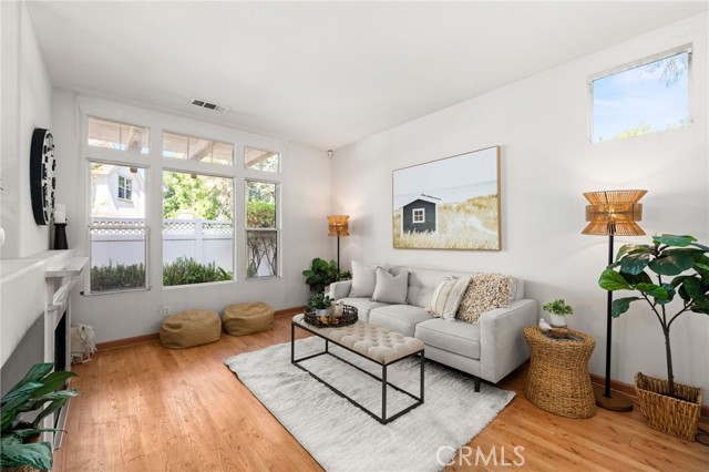 Detail Gallery Image 8 of 42 For 167 Iris Ln, Brea,  CA 92821 - 3 Beds | 2/1 Baths