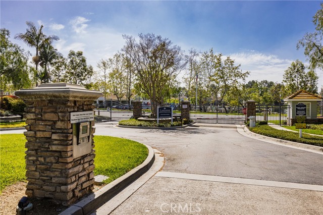 7 Bayview Drive, Buena Park CA: https://media.crmls.org/medias/07c4a912-e8b4-4a0d-b71d-602d6184f4c1.jpg