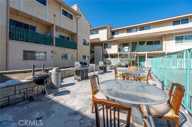 Detail Gallery Image 33 of 54 For 121 Sinclair Ave #207,  Glendale,  CA 91206 - 2 Beds | 2 Baths