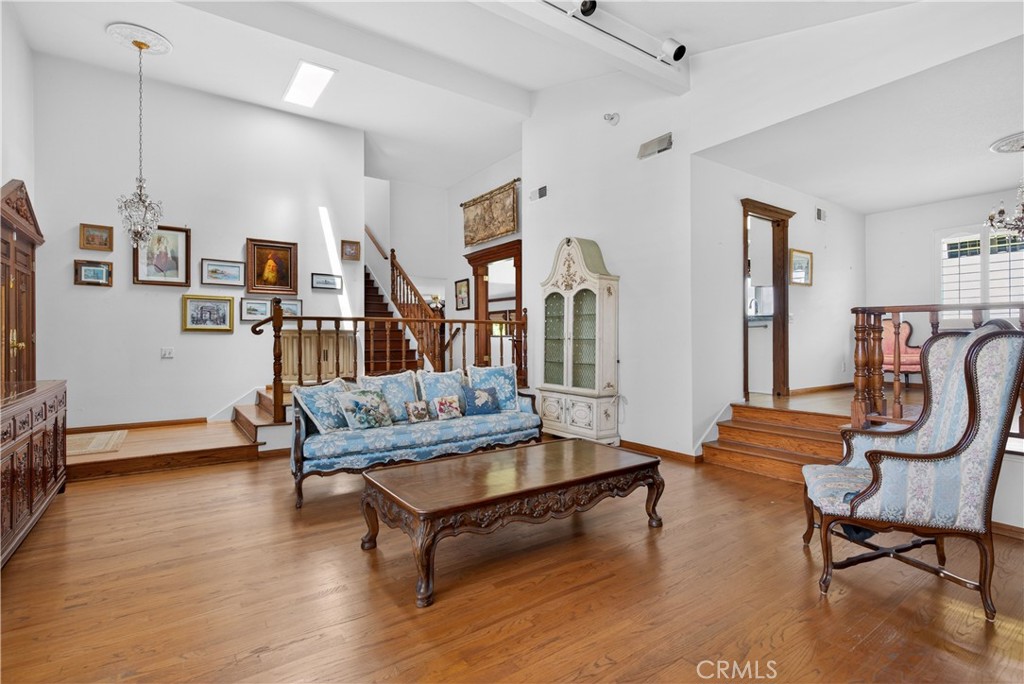 https://media.crmls.org/medias/07c5317a-7adb-4614-a5d1-66a5e39ae2ce.jpg?preset=X-Large