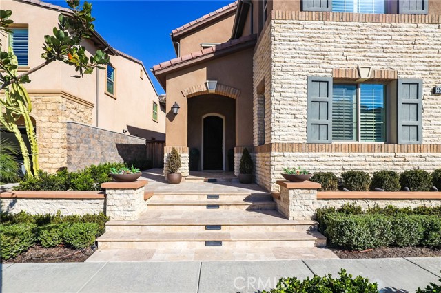 Detail Gallery Image 2 of 65 For 5567 Heritage Oak Dr, Lake Forest,  CA 92679 - 4 Beds | 3/1 Baths