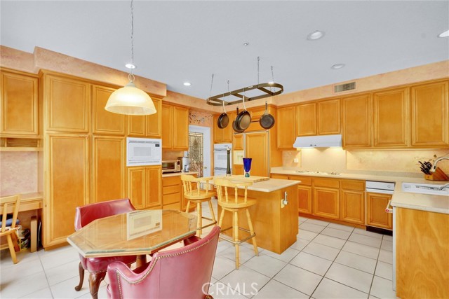 18500 Saint Moritz Drive, Tarzana (los Angeles), California 91356, 4 Bedrooms Bedrooms, ,3 BathroomsBathrooms,Residential,For Sale,18500 Saint Moritz Drive,CRSR24160134