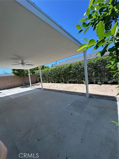 17223 Kingsbury Street, Granada Hills CA: https://media.crmls.org/medias/07c5efdd-5d49-4445-9a81-688f7ab5425d.jpg