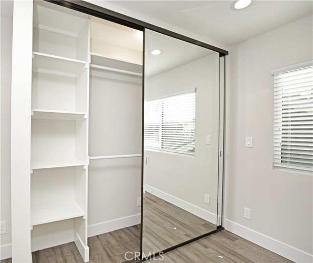 1141 E Broadway, Long Beach CA: https://media.crmls.org/medias/07c6658d-e57f-4500-b741-69b17a3433fb.jpg