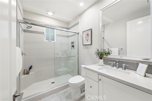 Detail Gallery Image 8 of 45 For 101 Artista, Irvine,  CA 92602 - 4 Beds | 4 Baths