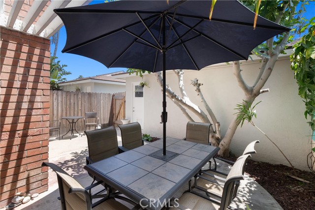 8195 Pawtucket Drive, Huntington Beach CA: https://media.crmls.org/medias/07c6b717-c290-409e-a65c-4c4487519d50.jpg