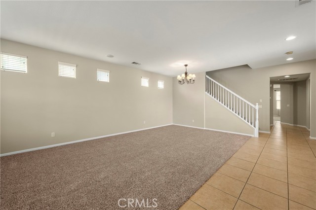 Detail Gallery Image 8 of 48 For 1427 Butterfly Ct, Hemet,  CA 92545 - 5 Beds | 3/1 Baths