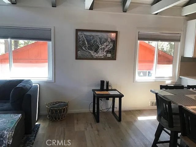 Detail Gallery Image 5 of 9 For 42983 Fern Ave, Big Bear Lake,  CA 92315 - 2 Beds | 1 Baths