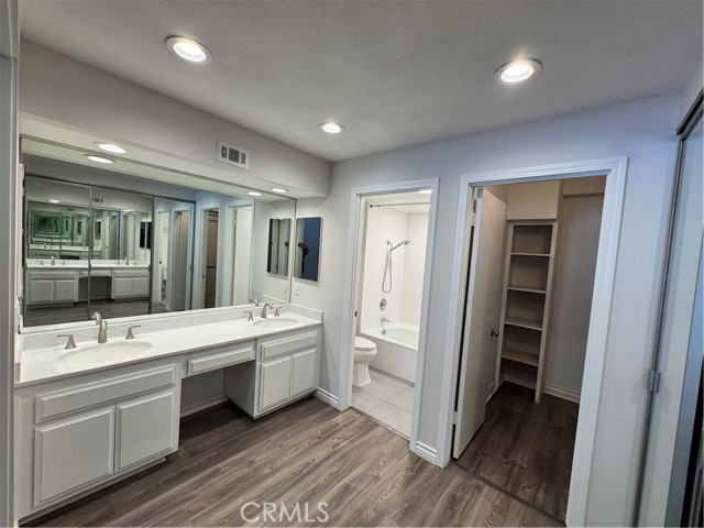 Detail Gallery Image 17 of 26 For 5555 Canyon Crest Dr 3b,  Riverside,  CA 92507 - 2 Beds | 2 Baths