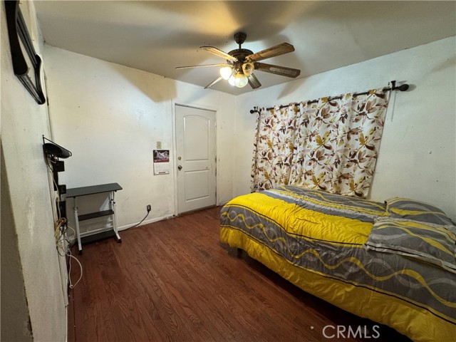 Detail Gallery Image 9 of 12 For 910 W 138th, Compton,  CA 90222 - 3 Beds | 1 Baths