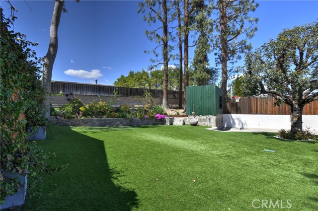 4751 Del Moreno Drive, Woodland Hills CA: https://media.crmls.org/medias/07ca2277-8e64-4d29-b874-d64bf7aee48a.jpg