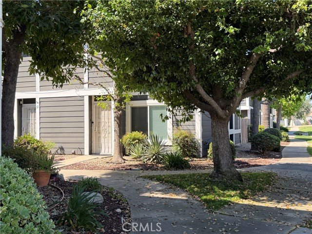 Detail Gallery Image 3 of 61 For 824 N Pasadena Ave #11,  Azusa,  CA 91702 - 2 Beds | 1/1 Baths