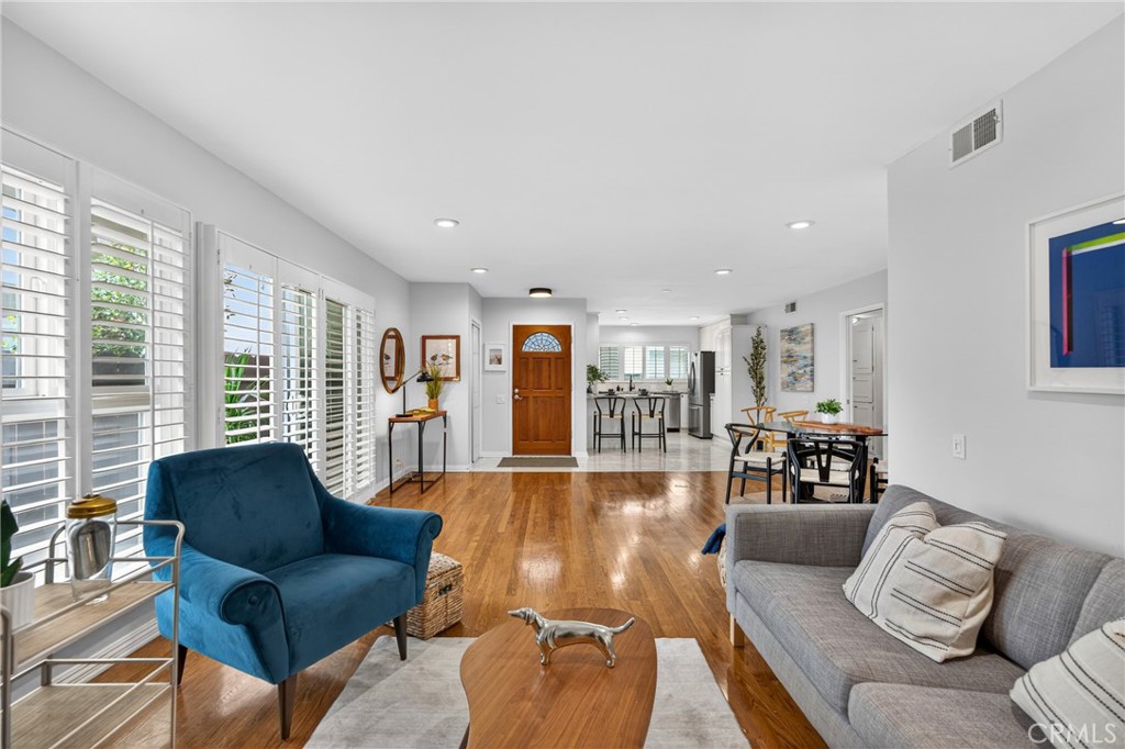 3300 S Sepulveda Blvd #E47