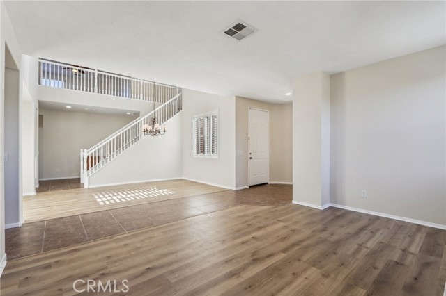 32684 Salvia Circle, Winchester CA: https://media.crmls.org/medias/07cb17f2-946e-405d-84f6-8267882c7b6d.jpg
