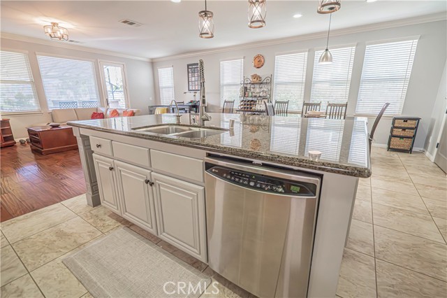 Detail Gallery Image 23 of 65 For 17023 Strawberry Pine Ct, Canyon Country,  CA 91387 - 4 Beds | 4 Baths