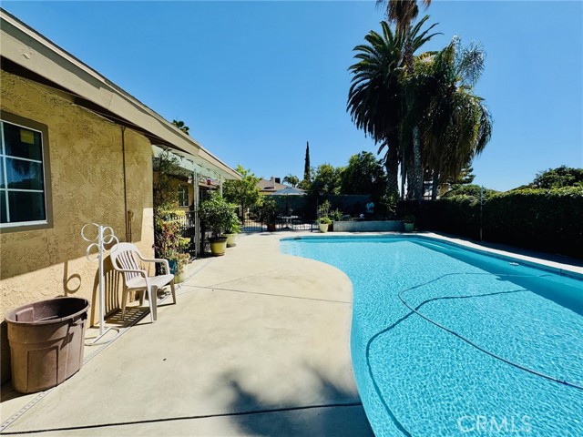 Detail Gallery Image 28 of 32 For 3208 Sunview Dr, Bakersfield,  CA 93306 - 3 Beds | 2 Baths