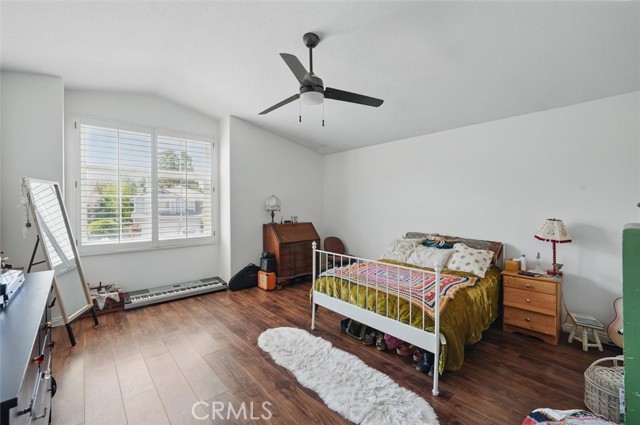 23405 Winslow Place, Valencia CA: https://media.crmls.org/medias/07cba482-ebb5-4621-8b96-c075a9671b1e.jpg