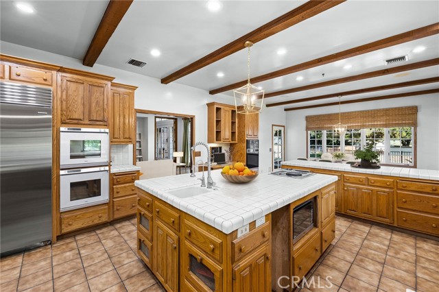 533 E Sierra Madre Avenue, Glendora CA: https://media.crmls.org/medias/07cbdc18-bd21-4856-adc6-bd764d72952b.jpg