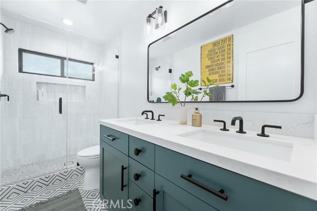 Detail Gallery Image 34 of 59 For 1707 10th St, Manhattan Beach,  CA 90266 - 4 Beds | 2/2 Baths