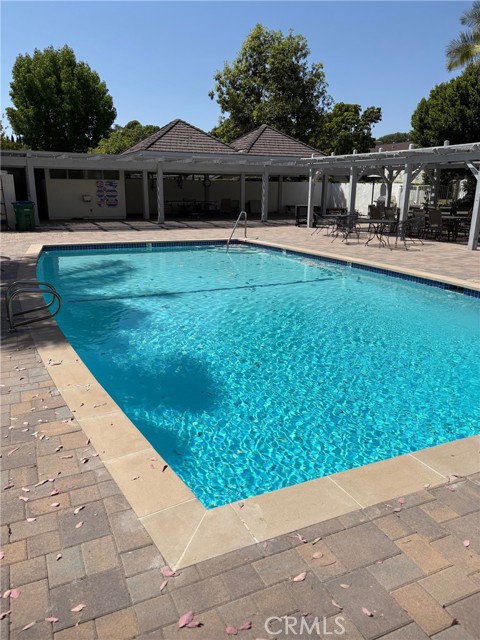 11391 Arroyo Avenue, North Tustin CA: https://media.crmls.org/medias/07cc1f73-377a-45ef-bc39-21dd304a172c.jpg