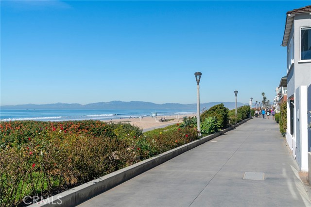 Detail Gallery Image 36 of 37 For 468 30th St, Manhattan Beach,  CA 90266 - 5 Beds | 5/1 Baths