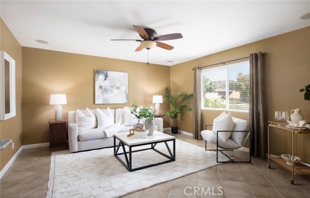 1032 Saint John Place, North Tustin CA: https://media.crmls.org/medias/07cc7304-506c-42f5-80d5-df2d0cae60cc.jpg
