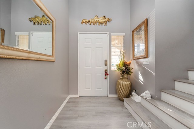 Detail Gallery Image 4 of 26 For 865 Honey Grove Way, Corona,  CA 92878 - 3 Beds | 2/1 Baths