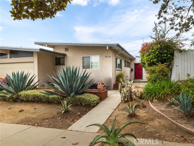 2010 Macarthur Street, Rancho Palos Verdes, California 90275, 3 Bedrooms Bedrooms, ,3 BathroomsBathrooms,Residential,For Sale,Macarthur,PV24221969