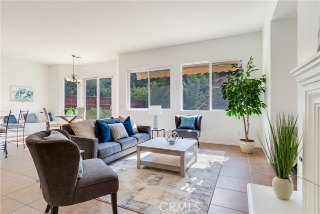 38932 Cherry Point Lane, Murrieta CA: https://media.crmls.org/medias/07cd3ddb-fed8-4e53-8f15-63dc3c32fcd3.jpg