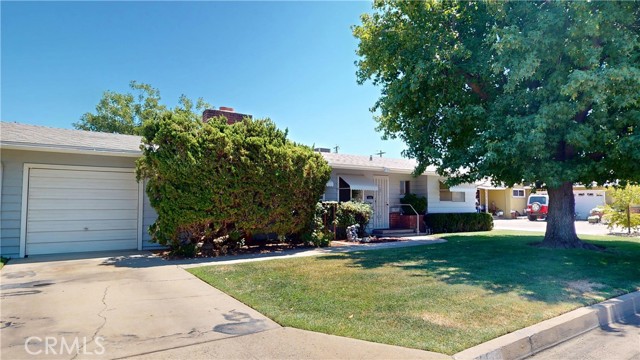 125 Hilton Street, Madera CA: https://media.crmls.org/medias/07cde9b2-6191-4709-9105-84f641c192bd.jpg