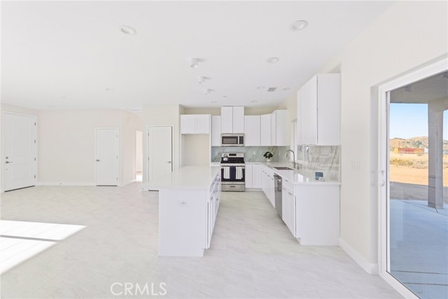 Detail Gallery Image 17 of 52 For 15192 Barbara, Apple Valley,  CA 92307 - 3 Beds | 2 Baths