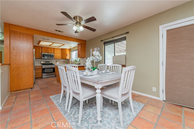 1181 Barkley Ranch Road, Pinon Hills CA: https://media.crmls.org/medias/07ce6744-4753-4421-8e6a-5ba4b6ec4612.jpg