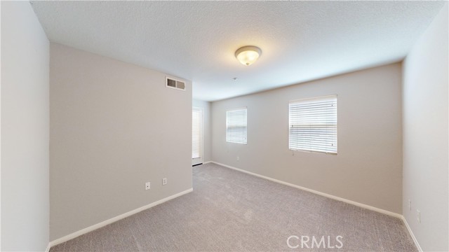 Photo #4: OC24128275 Listing 