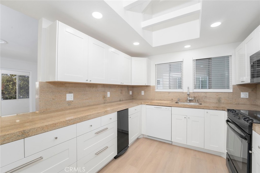 MLS #OC25255577 image #7