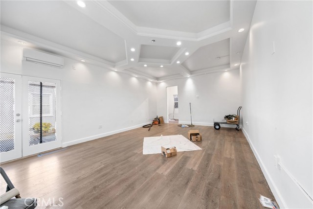 11170 Burbank Boulevard, North Hollywood CA: https://media.crmls.org/medias/07cfddd7-99a9-4041-8884-6ca5c4ef08ad.jpg