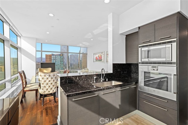 Detail Gallery Image 19 of 56 For 900 W Olympic 31j,  Los Angeles,  CA 90015 - 3 Beds | 3 Baths