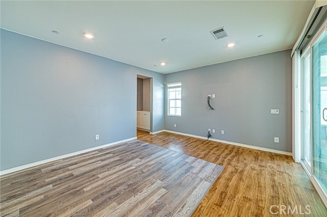 Detail Gallery Image 10 of 49 For 15950 Osprey Ave, Chino,  CA 91708 - 3 Beds | 2/1 Baths