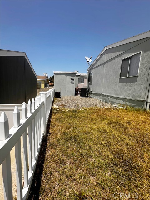 2140 Mentone Boulevard, Mentone CA: https://media.crmls.org/medias/07d0c30a-a2a0-4438-a134-07e16853ab6a.jpg
