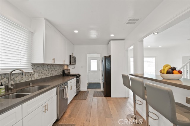 Image 6 of 22 For 5215 Emporia Avenue