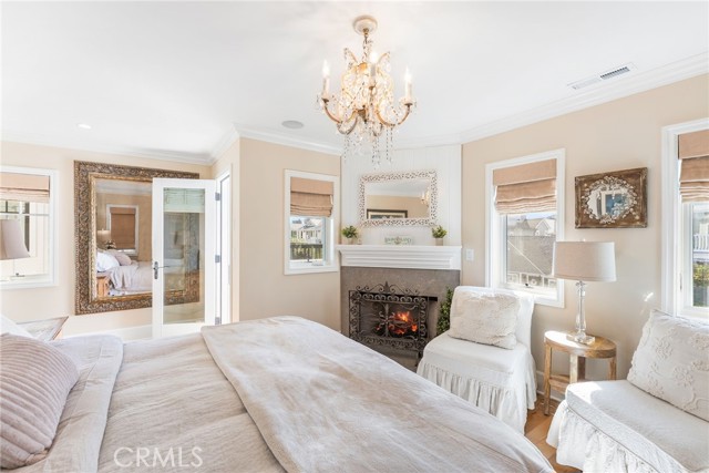 Detail Gallery Image 20 of 37 For 220 Coral, Newport Beach,  CA 92662 - 3 Beds | 3/1 Baths